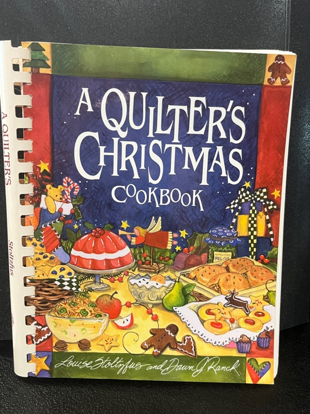 Quilter's Christmas Cookbook Stoltzfus & Ranck 2002 Comb Bound Holiday Cooking